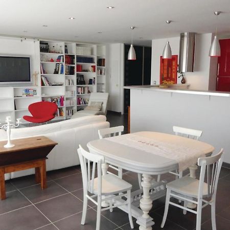 Awesome Apartment In Sauvian With Wifi Εξωτερικό φωτογραφία